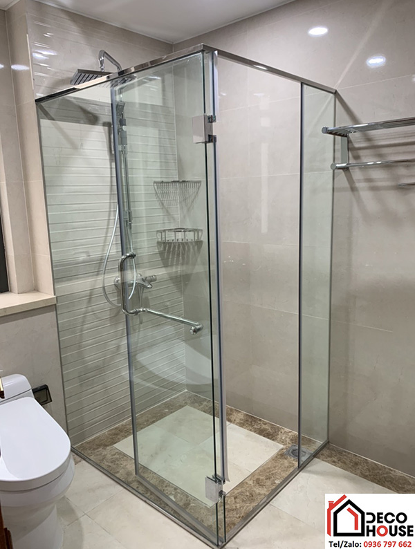 Phòng tắm kính vuông góc