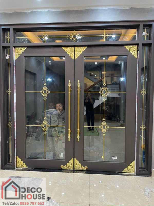 Cửa nhôm Xingfa thủy lực 2 cánh kính hộp nan đồng tại Hoàng Mai