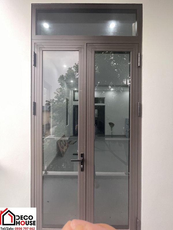 Mẫu cửa đi 2 cánh nhôm Xingfa