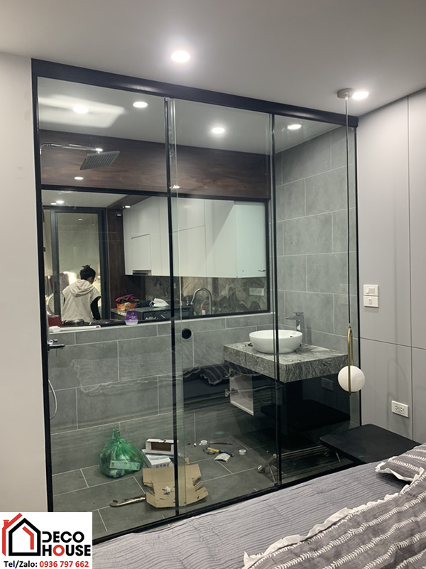 Cửa kính phòng tắm màu đen đẹp
