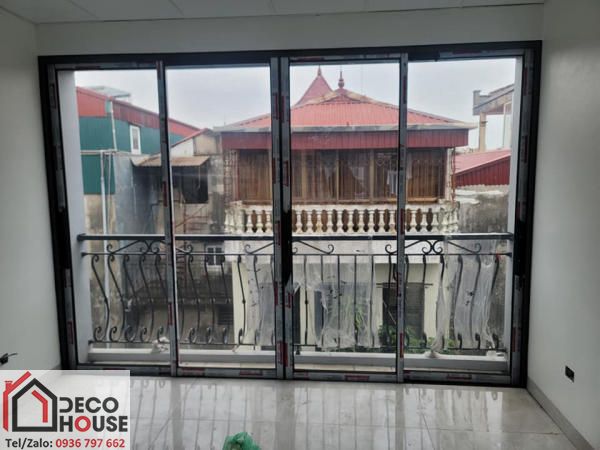 Cửa lùa nhôm kính Xingfa ban công