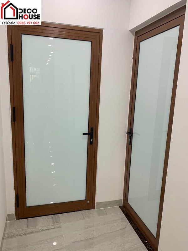 Cửa phòng ngủ nhôm Xingfa vân gỗ