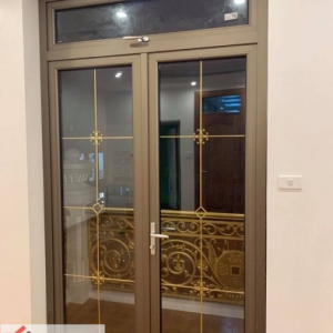 Làm cửa nhôm kính hộp có nan đồng