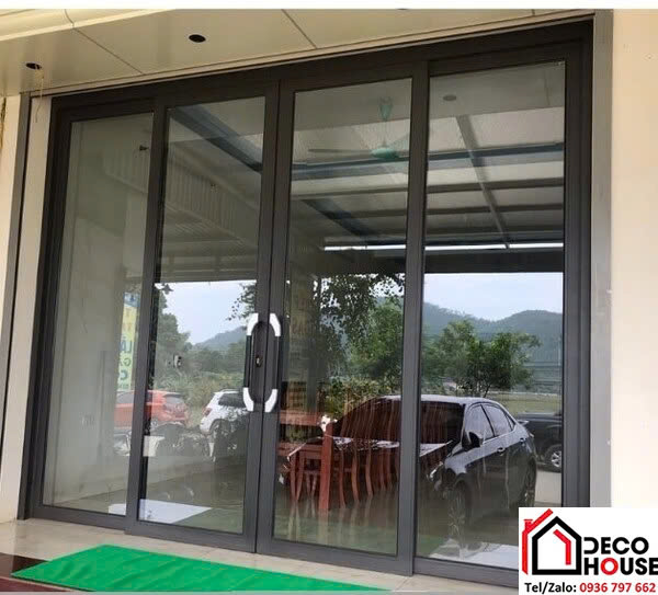 Lắp cửa trượt quay 4 cánh nhôm kính giá rẻ