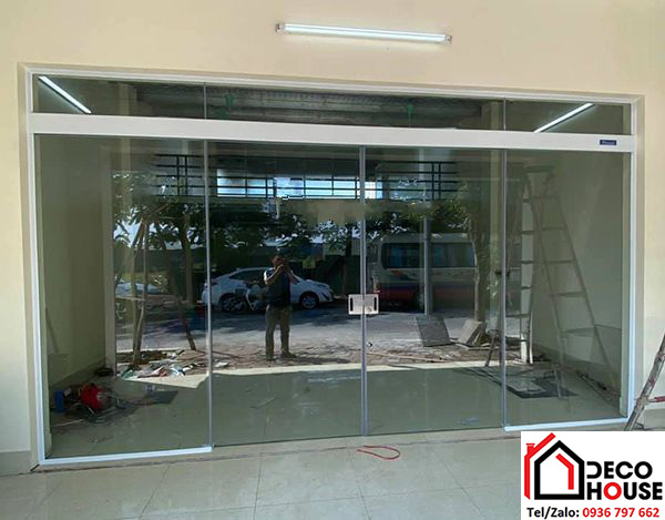 Thi công lắp đặt cửa kính cường lực Hải Long tại Hà Nội