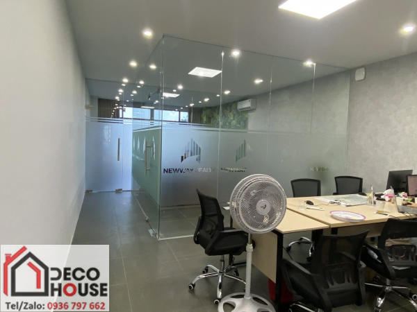 Vách kinh văn phòng giá rẻ