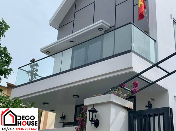 Làm lan can kính cường lực ban công tại Hà Nội giá rẻ