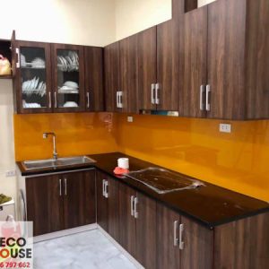 Kính ốp bếp màu cam đẹp