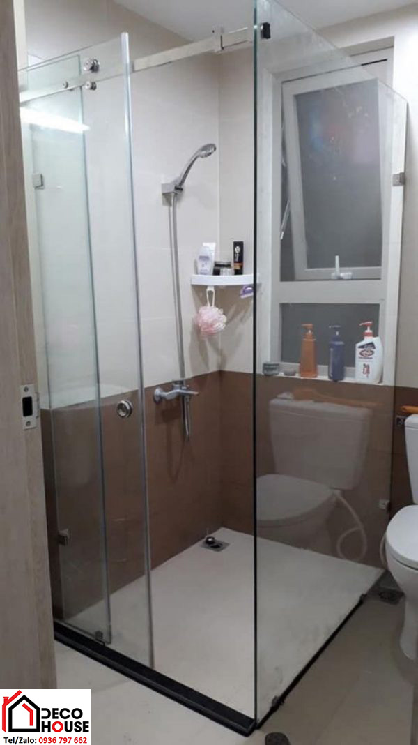 Nhà tắm kính cường lực Việt Nhật cửa lùa vuông góc