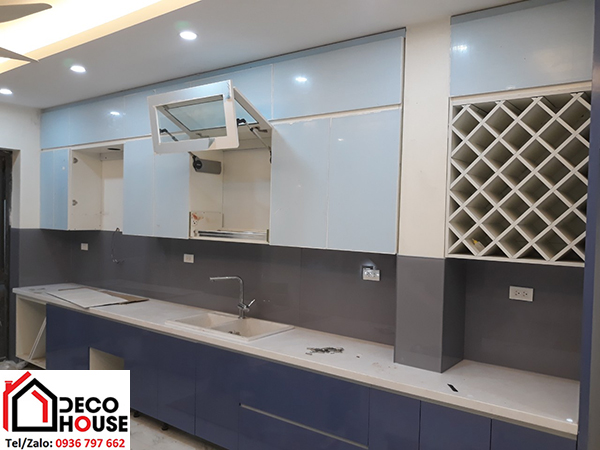 Thi công kính bếp màu ghi xám tại Hà Nội