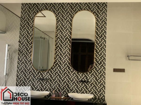 Gương bầu dục treo tường lavabo