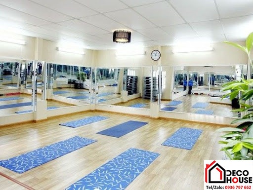 Gương dán tường phòng tập yoga tại Hà Nội