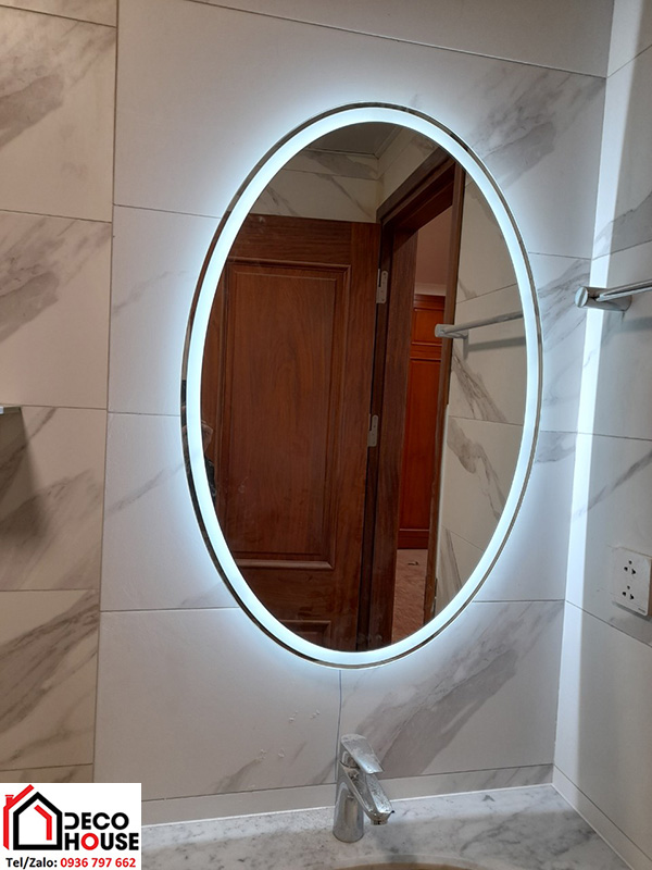 Gương soi nhà vệ sinh hình oval có đèn LED