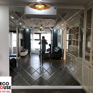 Gương trang trí phòng khách dán tường