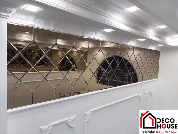 Gương trang trí quả trám trang trí cửa hàng