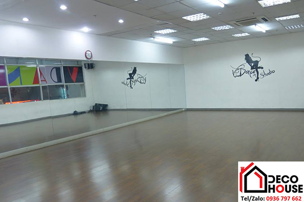 Thi công gương dán tường phòng tập giá rẻ